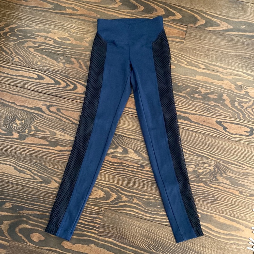 Koral Navy & Black leggings